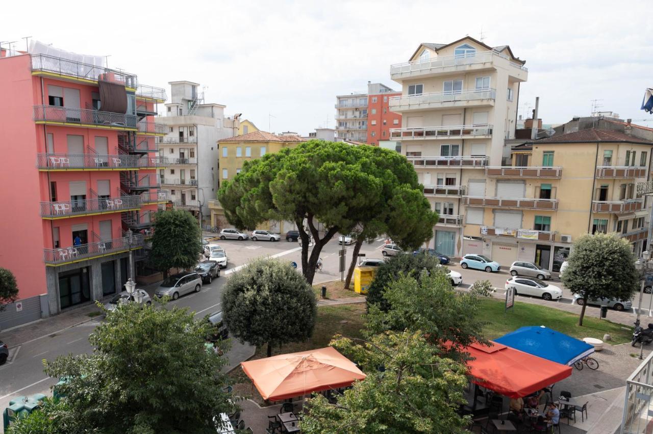 Dimora Rossa Bed & Breakfast Sottomarina Exterior photo