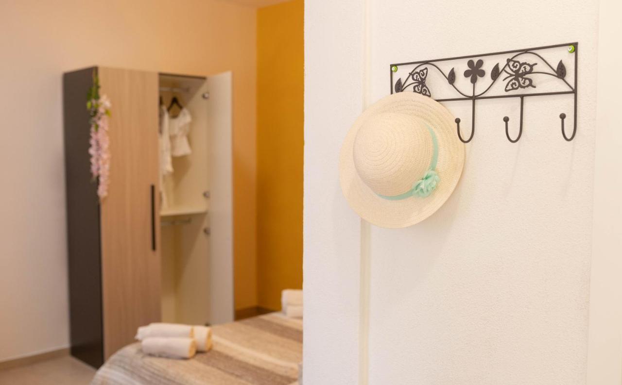 Dimora Rossa Bed & Breakfast Sottomarina Exterior photo