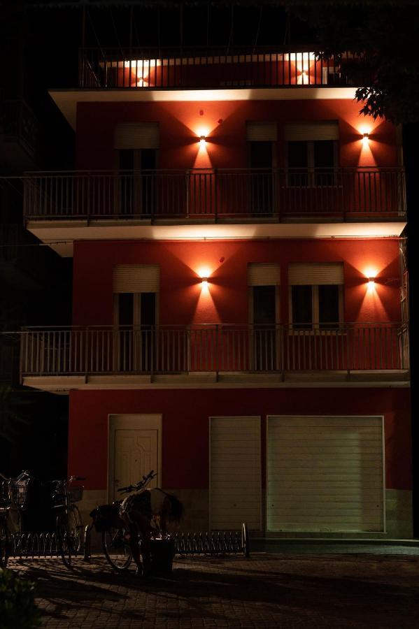 Dimora Rossa Bed & Breakfast Sottomarina Exterior photo